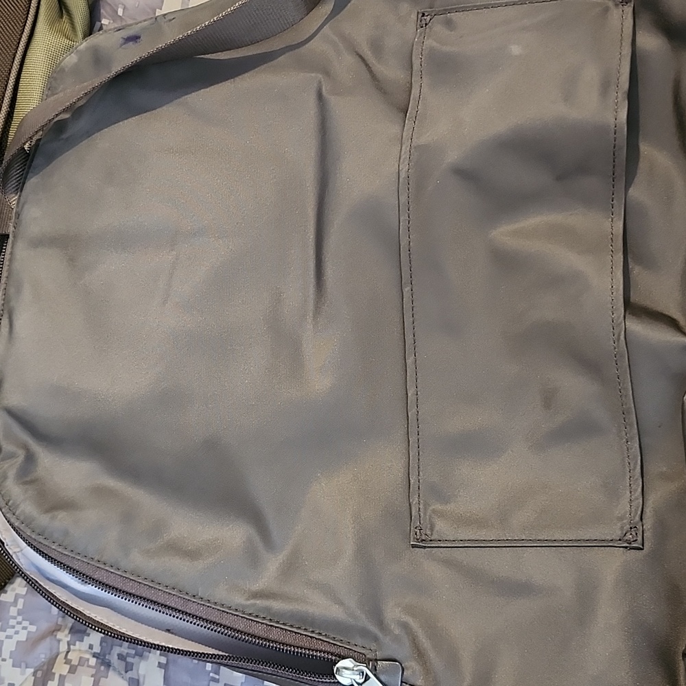 Tumi - Picture 4 of 4